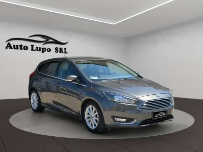 Usata Ford Focus Titanium 95 CV (69 kW) 2015 Grigio Berlina