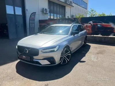 Usata Volvo V90 R-Design 197 CV (144 kW) 2020 Grigio Station wagon