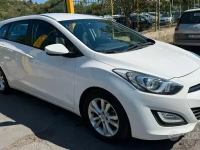 Usata Hyundai i30 Comfort 110 CV (80 kW) 2014 Bianco Station wagon