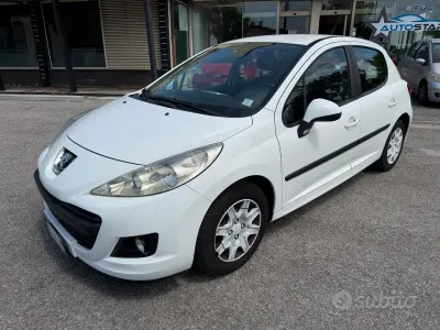 Usata Peugeot 207 73 CV (53 kW) 2009 Bianco Berlina