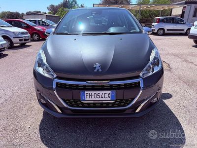 Usata Peugeot 208 Allure 75 CV (55 kW) 2017 Utilitaria