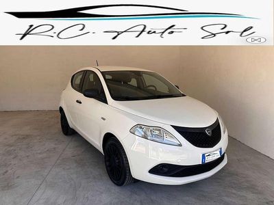Usata Lancia Ypsilon 69 CV (50 kW) 2020 Bianco Utilitaria