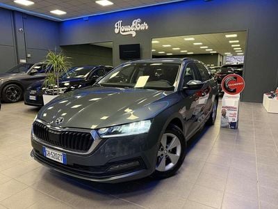 Usata Skoda Octavia Executive 150 CV (110 kW) 2022 Grigio quarzo Station wagon