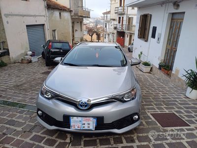 usata Toyota Auris Hybrid 1.8 Hybrid 5 porte Lounge