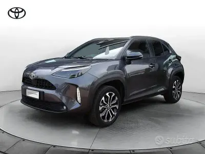 Gebraucht Toyota Yaris Cross Trend 116 PS (85 kW) 2025 Grau SUV