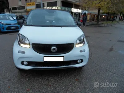 Usata Smart ForFour 71 CV (52 kW) 2017 Bianco Utilitaria