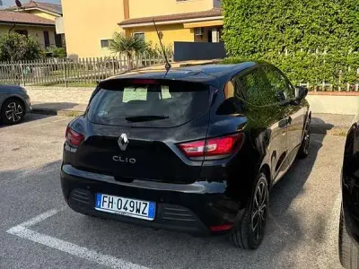 Usata Renault Clio IV Zen 73 CV (53 kW) 2017 Berlina