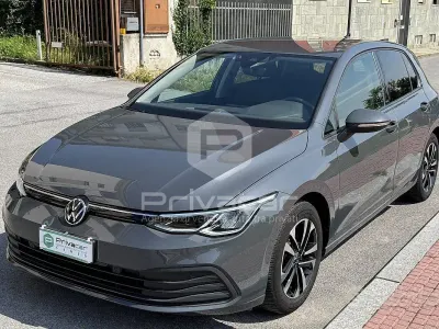 Usata VW Golf VII Life 116 CV (85 kW) 2021 Grigio Utilitaria