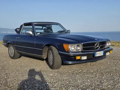 Usata Mercedes SL300 188 CV (138 kW) 1986 Blu/azzurro Cabrio