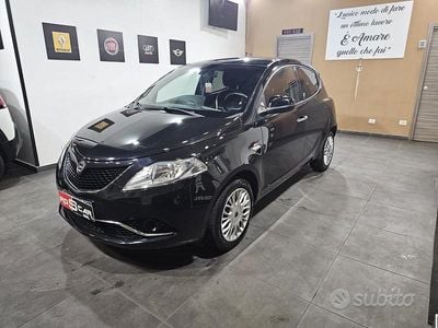 Usata Lancia Ypsilon 69 CV (50 kW) 2017 Nero Utilitaria