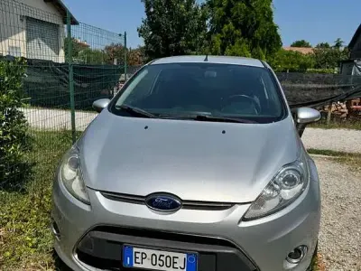 Usata Ford Fiesta Style 68 CV (50 kW) 2012 Utilitaria