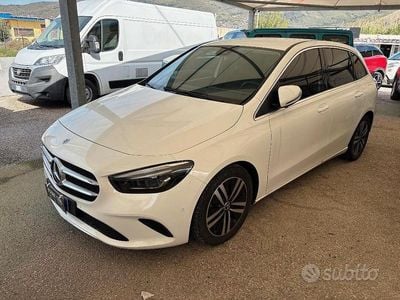 Mercedes B200