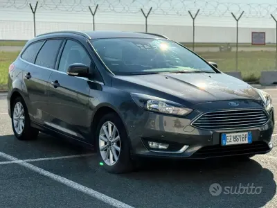 Usata Ford Focus Titanium 125 CV (91 kW) 2015 Grigio Station wagon