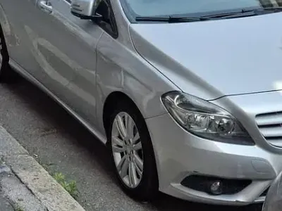 Usata Mercedes B180 109 CV (80 kW) 2013 Grigio Utilitaria