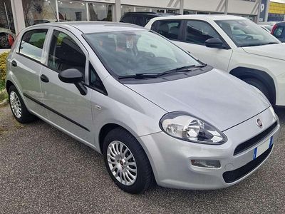 Usata Fiat Punto Street 69 CV (50 kW) 2018 Argento Utilitaria