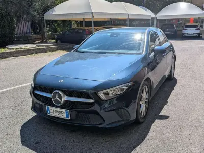 Usata Mercedes A180 116 CV (85 kW) 2019 Nero Berlina
