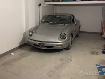 Usata Alfa Romeo Spider 106 CV (77 kW) 1990 Grigio Cabrio