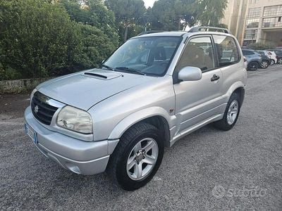 Usata Suzuki Vitara 109 CV (80 kW) 2003 Grigio SUV