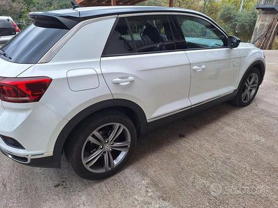 Usata VW T-Roc 150 CV (110 kW) 2023 Bianco SUV