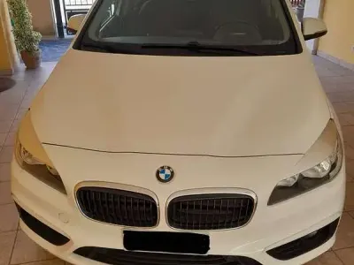 Usata BMW 216 Active Tourer Advantage 116 CV (85 kW) 2017 Bianco Monovolume