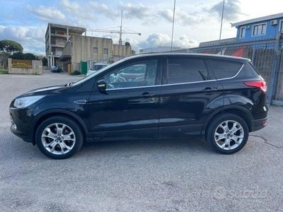 Usata Ford Kuga 140 CV (102 kW) 2014 Nero SUV