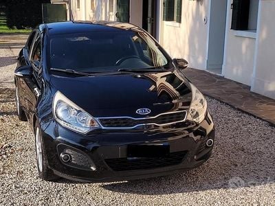 Usata Kia Rio EX 90 CV (66 kW) 2013 Nero Berlina