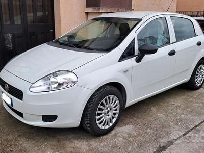 Usata Fiat Grande Punto S 69 CV (50 kW) 2013 Bianco Utilitaria