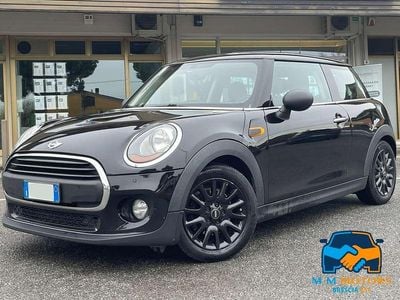 Begagnad Mini ONE 75 HK (55 kW) 2016 Svart Halvkombi