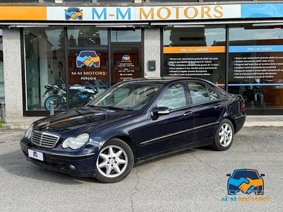 Usata Mercedes C220 Elegance 143 CV (105 kW) 2004 Blu Berlina