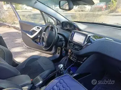 Usata Peugeot 2008 Crossway 120 CV (88 kW) 2018 Grigio SUV