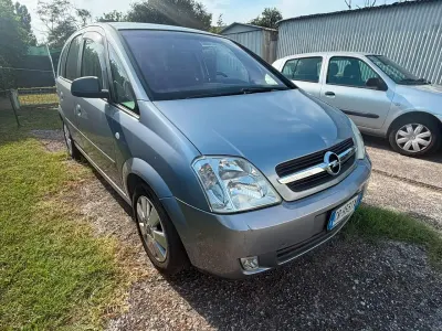Usata Opel Meriva 90 CV (66 kW) 2005 Argento Monovolume