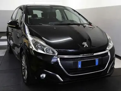 Begagnad Peugeot 208 Allure 75 HK (55 kW) 2016 Other Halvkombi
