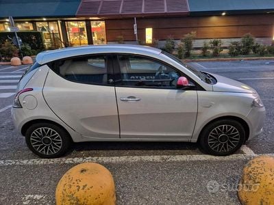Usata Lancia Ypsilon 69 CV (50 kW) 2015 Utilitaria