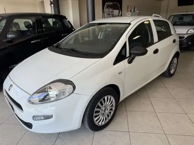 Usata Fiat Punto Street 95 CV (69 kW) 2018 Bianco Utilitaria