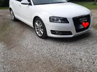 Usata Audi A3 Ambition 105 CV (77 kW) 2011 Utilitaria