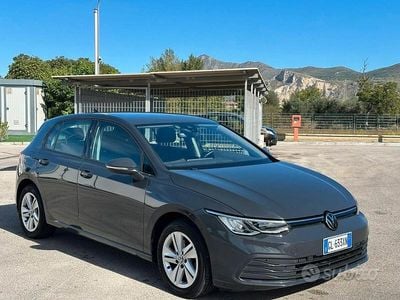 Usata VW Golf VIII Style 115 CV (84 kW) 2022 Grigio Berlina