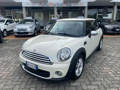 Usata Mini One D 90 CV (66 kW) 2012 Beige Utilitaria