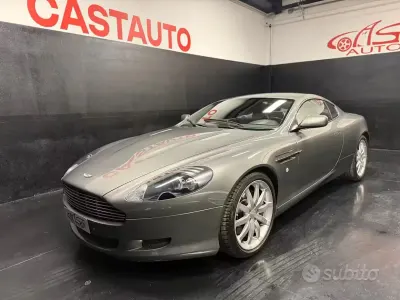 Usata Aston Martin DB9 457 CV (336 kW) 2004 Grigio Coupé