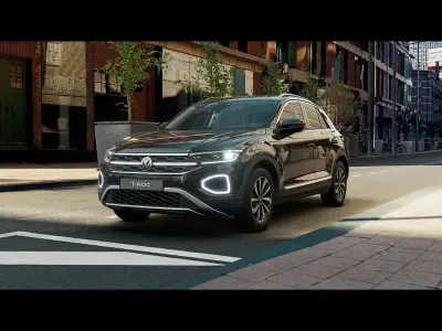 Usata VW T-Roc Style 110 CV (80 kW) 2024 Nero SUV