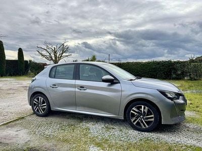 Usata Peugeot 208 Allure 102 CV (75 kW) 2020 Argento Utilitaria