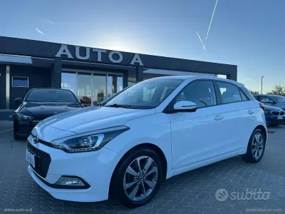 Usata Hyundai i20 Style 75 CV (55 kW) 2016 Bianco Berlina