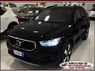 Usata Volvo XC40 Momentum 163 CV (119 kW) 2021 Nero SUV
