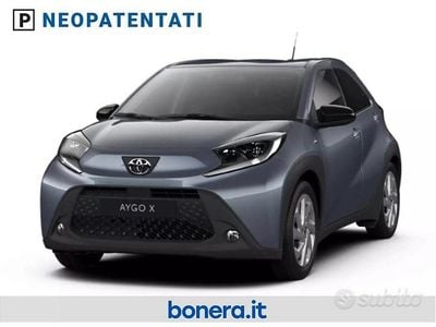 Grigio Nuova 2025 Toyota Aygo X Active SUV | 16.300 € (Buon prezzo)