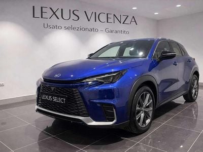 Usata Lexus LBX 91 CV (66 kW) 2024 Dark blue SUV
