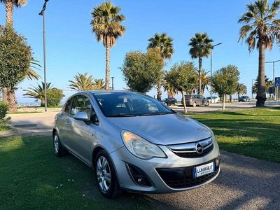 Begagnad Opel Corsa Club 75 HK (55 kW) 2009 Grå Halvkombi