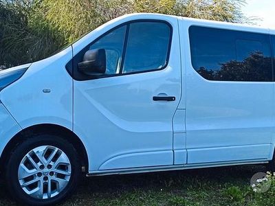 Usata Opel Vivaro 125 CV (91 kW) 2017 Bianco Monovolume