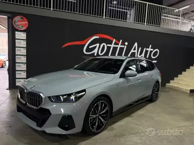 Usata BMW 520 M Sport 197 CV (144 kW) 2024 Grigio Station wagon
