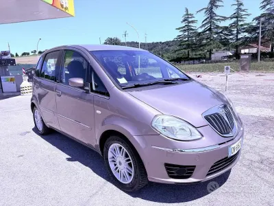 Usata Lancia Musa 77 CV (56 kW) 2009 Grigio Monovolume