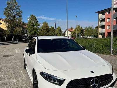 Usata 2023 Mercedes A200 AMG Line Premium Berlina | 33.250 € (Cara)
