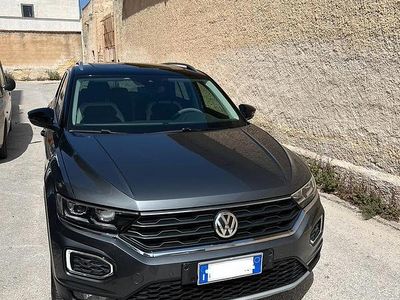 Usata VW T-Roc Advance 150 CV (110 kW) 2018 Grigio SUV